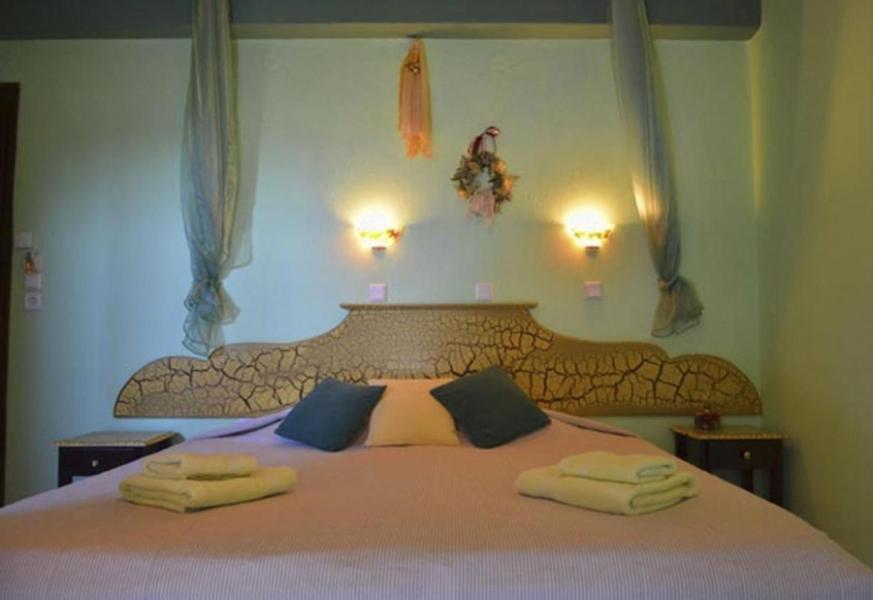 Hotel Maria خْريسيا أموذيا المظهر الخارجي الصورة