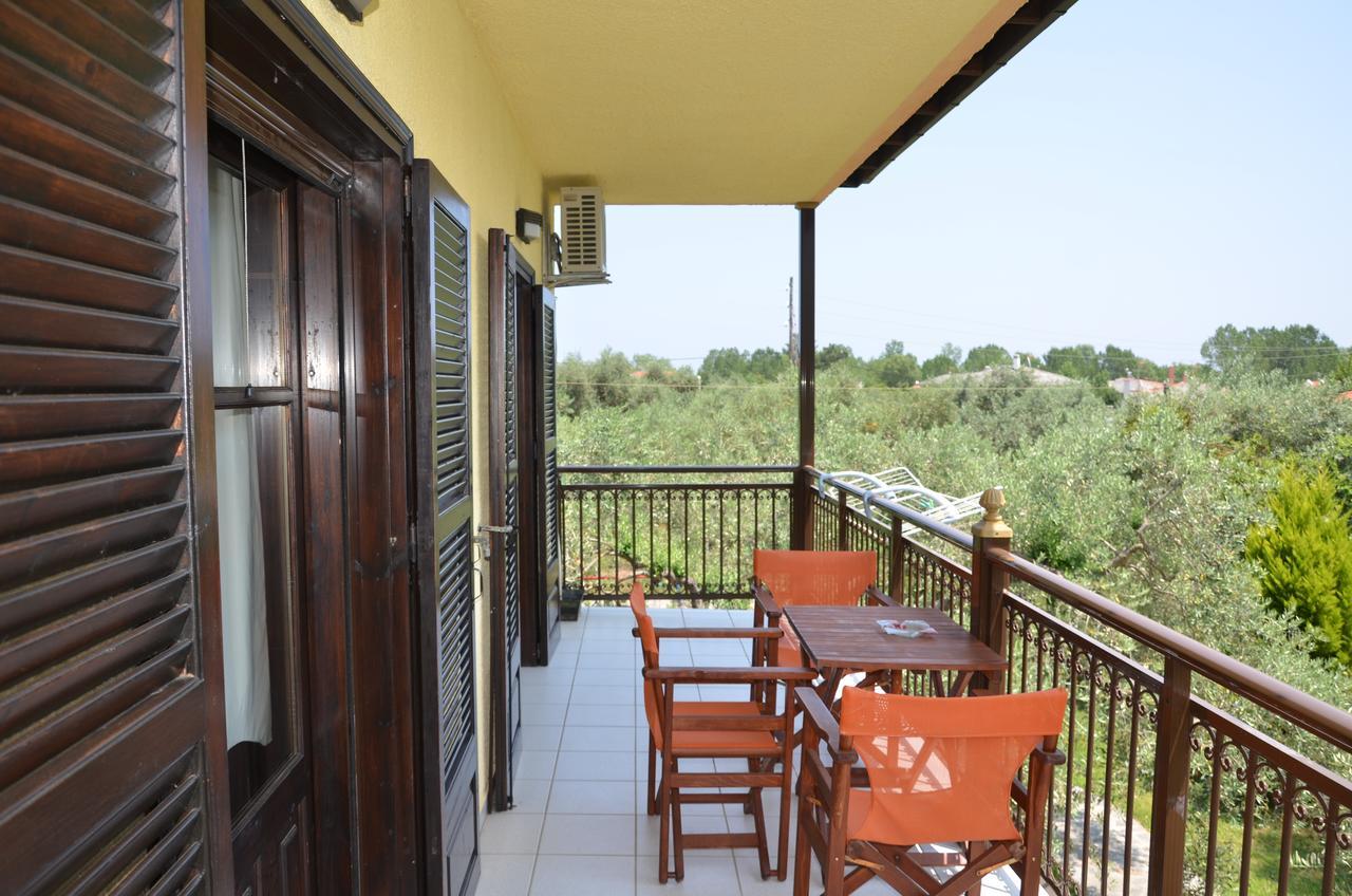 Hotel Maria خْريسيا أموذيا المظهر الخارجي الصورة